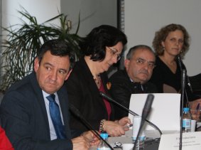 El Presidente y la Vicepresidenta de la Comisión, en primer término, en un momento de la reunión