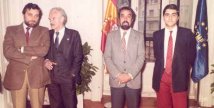 Julio Anguita con los Alcaldes de Móstoles y Valladolid y el Secretario General de la FEMP, en la sede de la calle Covarrubias